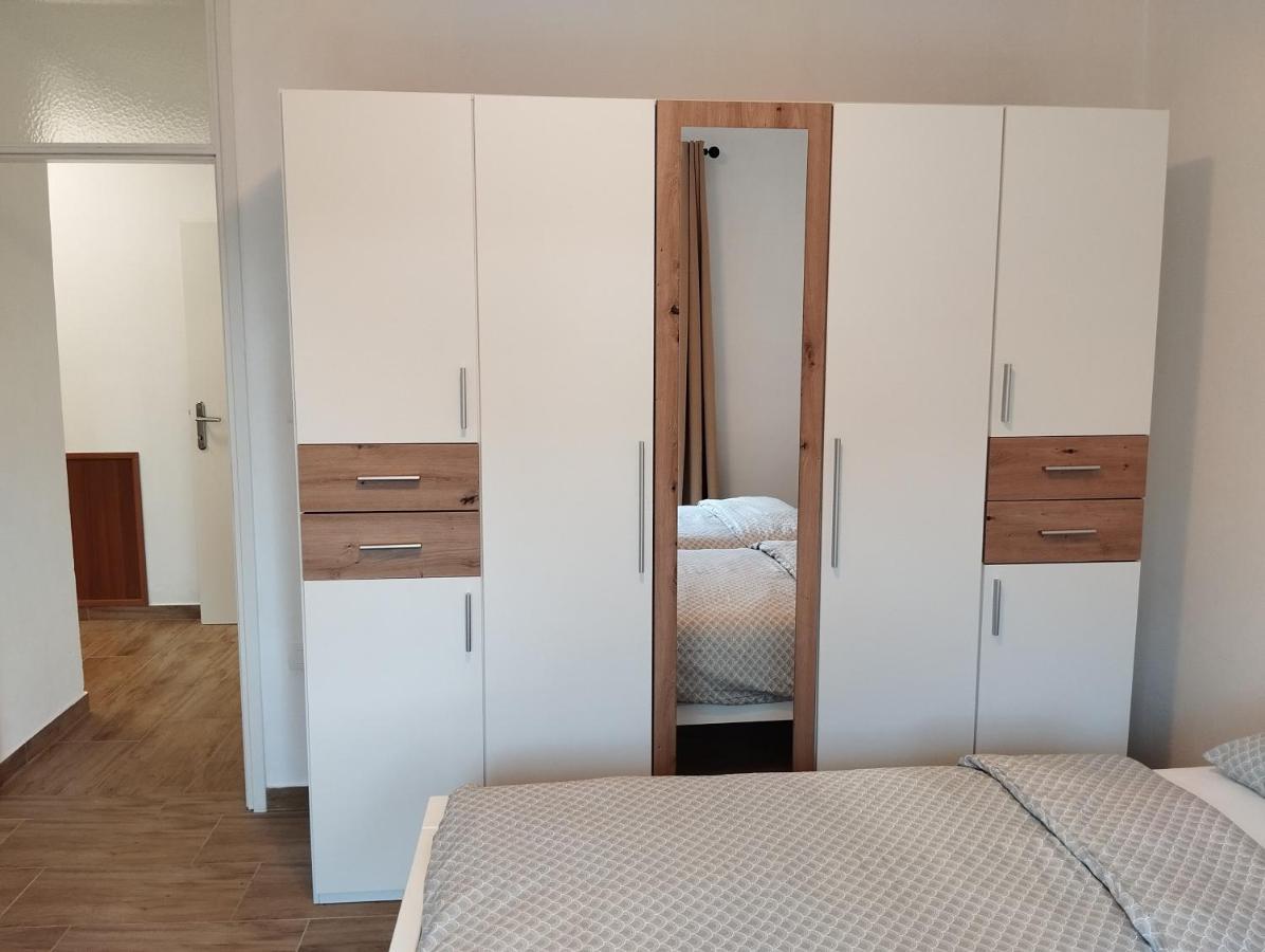 Daal Lägenhet Roč Exteriör bild